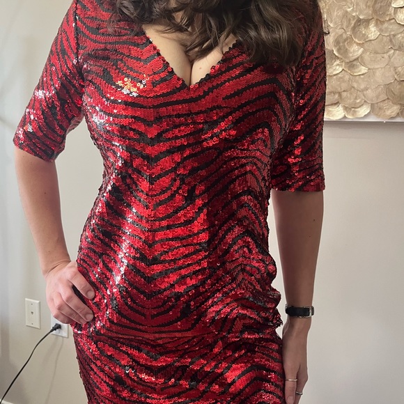 Guess Zebra Sequin Stunner w Open Bsck - Picture 10 of 10